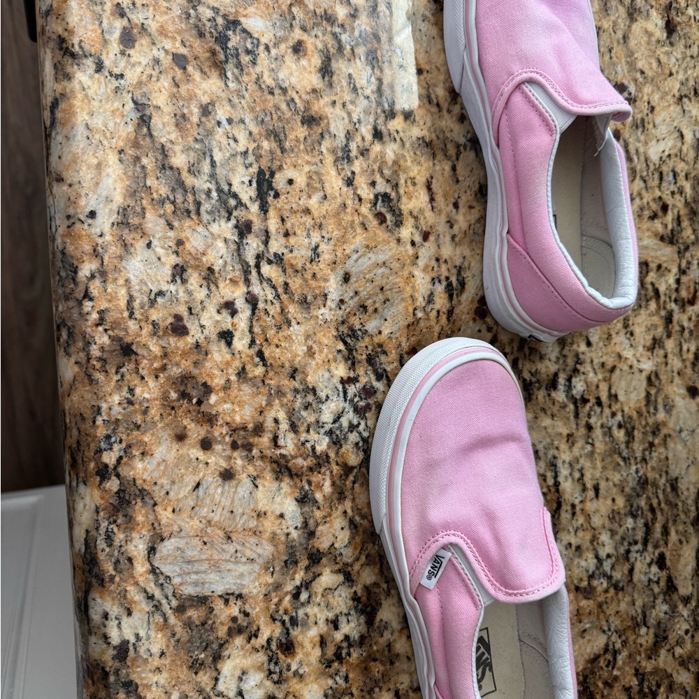Shoes - Picture 4 of 5